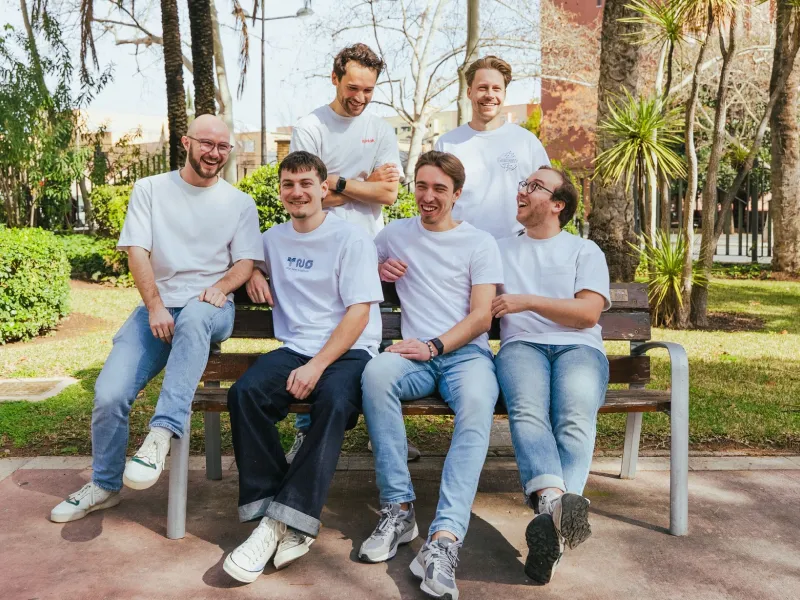 Het team van SEO Bureau Flowboost aan het werk voor B2B en Tech klanten